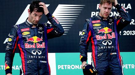 Mark Webber und Sebastian Vettel sind ratlos: Wie konnte es passieren, dass der schnellere Fahrer das Rennen gewinnen konnte?