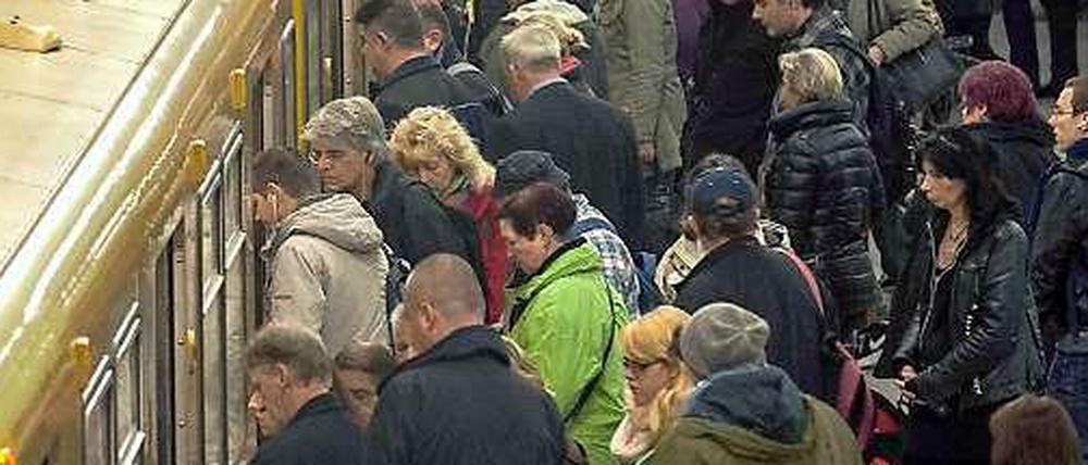 Dicke Luft. In der U-Bahn herrscht erhöhte Ansteckungsgefahr.