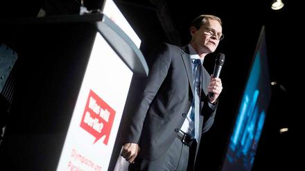 Bürgerforum im Ewerk in Mitte: Michael Müller versucht mit einer Rede, die anwesenden Teilnehmer für die Olympia-Bewerbung zu begeistern.