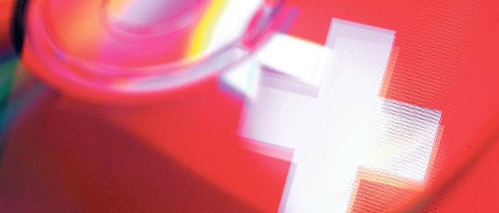 Steuer-CD: Seitdem die deutschen Behörden Listen mit möglichen Steuersündern kaufen, machen viele Täter reinen Tisch und zeigen sich selbst an.