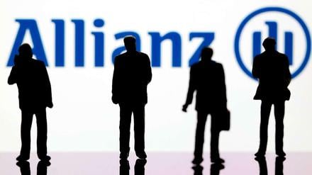 Wie muss eine Versicherung wie die Allianz die Kunden an ihren Gewinnen beteiligen? Und wie? Darüber muss der BGH entscheiden.