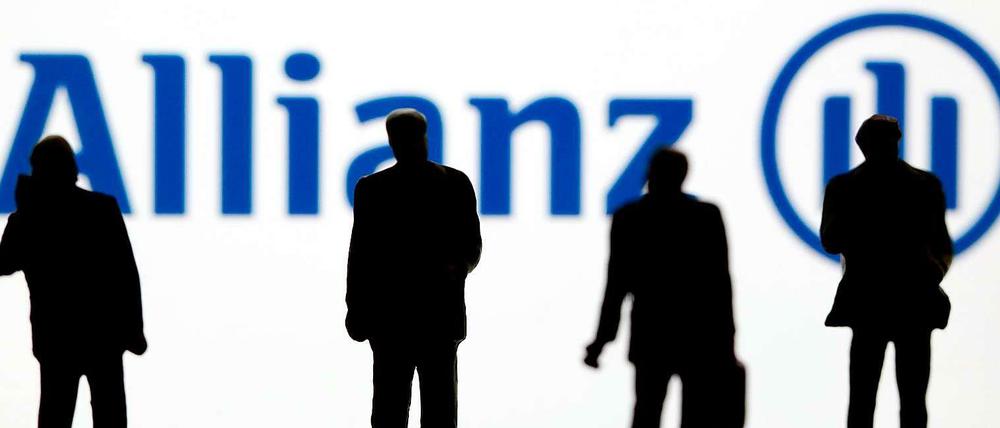 Wie muss eine Versicherung wie die Allianz die Kunden an ihren Gewinnen beteiligen? Und wie? Darüber muss der BGH entscheiden.