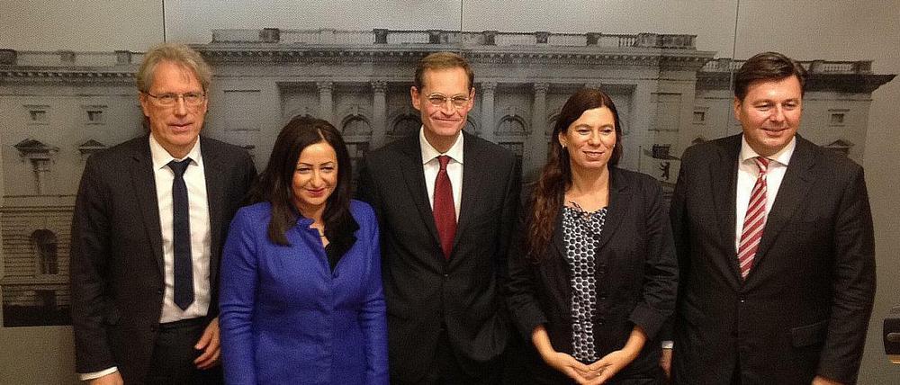 Die künftige SPD-Regierungsmannschaft für Berlin: Matthias Kollatz-Ahnen, Dilek Kolat, Michael Müller, Sandra Scheeres, Andreas Geisel (von links).