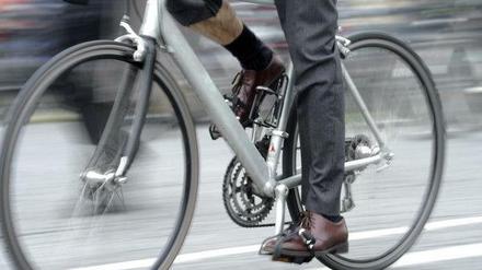 Das geht schnell: Alkohol auf dem Fahrrad ist ein Delikt, das schwerwiegende Folgen haben kann. 