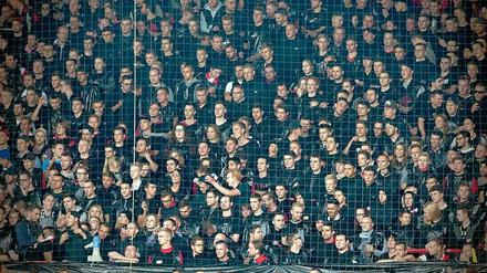 Aufstand gegen das Böse: Die Union-Fans hüllten sich als Zeichen des Protests in Schwarz.