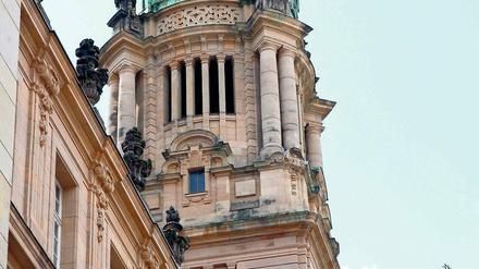 Der westliche Turm des Moabiter Kriminalgerichts.