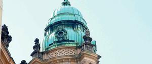 Der westliche Turm des Moabiter Kriminalgerichts.
