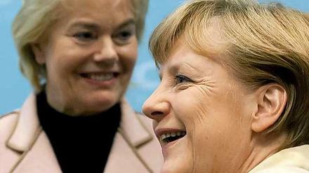 CDU-Politikerinnen Steinbach, Merkel 2012 bei einem Vertriebenen-Kongress