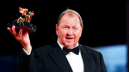 Roy Andersson mit dem Goldenen Löwen der 71. Filmfestspiele Venedig.