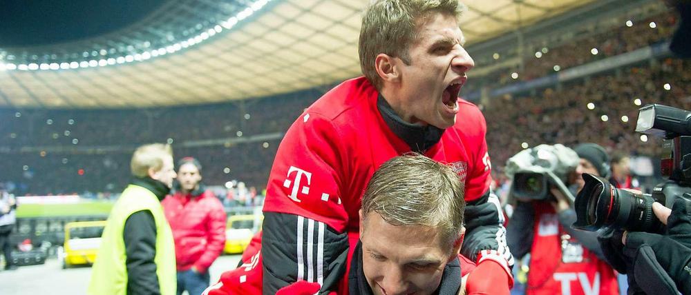 Gewinner. Am 25 März siegte der FC Bayern München mit 3:1 über Hertha BSC. Tags darauf legte die BMW-Aktie deutlich zu.