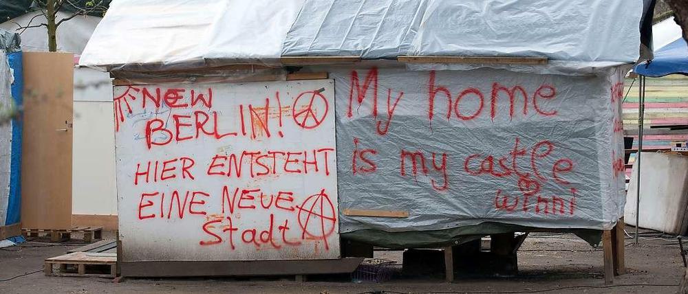 Wie lange bleiben die Hütten und Zelte noch am Oranienplatz?