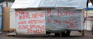 Wie lange bleiben die Hütten und Zelte noch am Oranienplatz? 