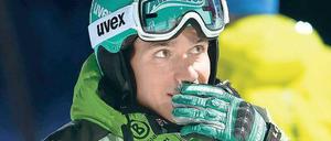 Erst ein Autounfall, dann auch noch die Staatsanwaltschaft am Hals. Für Felix Neureuther läuft es kurz vor Olympia gar nicht gut.