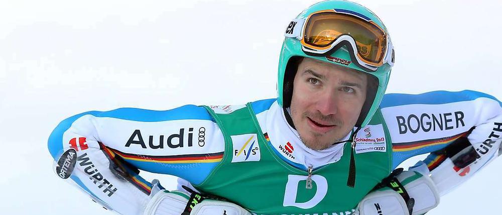 Felix Neureuther nach seiner ersten Trainingsfahrt am Montag in Sotschi. Zumindest für seinen geplanten Riesenslalom-Start sieht es nicht gut aus.