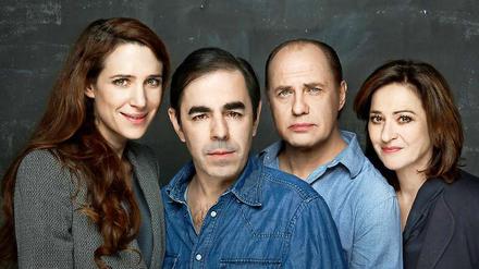 Beziehungskiste. Julia Malik, Oscar Ortega Sánchez, Uwe Ochsenknecht und Charlotte Schwab (von links) haben im Theater am Ku'damm einiges zu klären. 