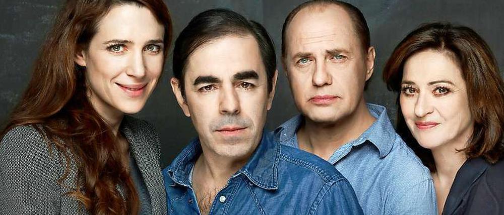 Beziehungskiste. Julia Malik, Oscar Ortega Sánchez, Uwe Ochsenknecht und Charlotte Schwab (von links) haben im Theater am Ku'damm einiges zu klären. 