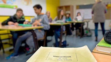 Schüler aus Migrantenfamilien verlassen die Schule in Berlin deutlich häufiger ohne Abschluss als Schüler ohne Migrationshintergrund.
