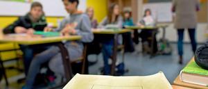 Schüler aus Migrantenfamilien verlassen die Schule in Berlin deutlich häufiger ohne Abschluss als Schüler ohne Migrationshintergrund.
