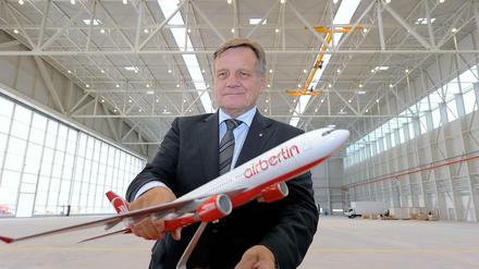 Die Zukunft von Air Berlin liegt in seiner Hand: Hartmut Mehdorn.