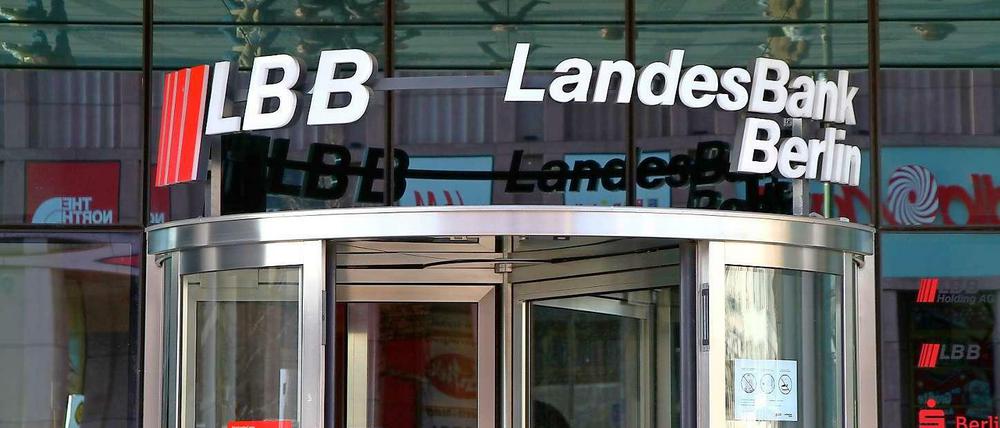 Aus der Landesbank wird eine Großsparkasse.