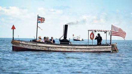 Volldampf voraus. Kapitän Lance Holmquist hat die „African Queen“, legendäre Requisite des gleichnamigen Films von 1951, restauriert. Heute schippert er Touristen durch die Keys in Florida.