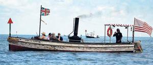 Volldampf voraus. Kapitän Lance Holmquist hat die „African Queen“, legendäre Requisite des gleichnamigen Films von 1951, restauriert. Heute schippert er Touristen durch die Keys in Florida. 