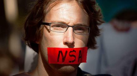 Auch in Großbritannien werden Demonstranten jetzt gegen die NSA aktiv.