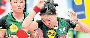 Deutsch-deutsches Duell. Shan Xiaona (r.) und Zhenqi Barthel treffen im Doppelfinale auf Petrissa Solja/Sabine Winter. Foto: dpa