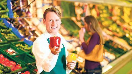 Gemüse und mehr. Von einer guten Ausbildung im Supermarkt kann man ausgehen, wenn ein Unternehmen dafür eine hauptamtliche Abteilung hat. Foto: Kzenon Fotolia