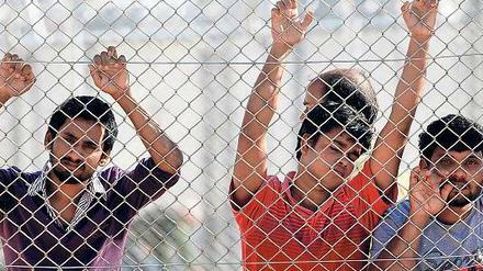 Abwarten. Manchmal braucht ein Asylantrag mehrere Jahre: Männer in einem Flüchtlingslager in Athen.