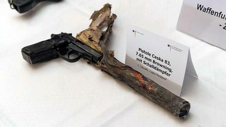 Mit dieser Ceska 83 mit Schalldämpfer sollen die NSU-Terroristen neun Morde begangen haben.