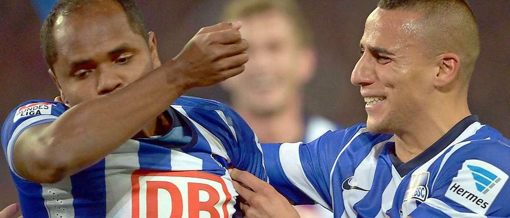 Jubel nach dem Punktgewinn: Letzte Woche traf Änis Ben-Hatira (r.), diesmal Ronny.