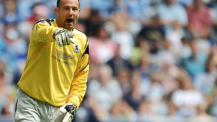 Der frühere Hertha-Torwart Gabor Kiraly hielt in der Schlussphase den Sieg für die Löwen fest.