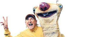 Comedian Otto Waalkes leit dem Faultier Sid auch auf der Bühne seine Stimme.