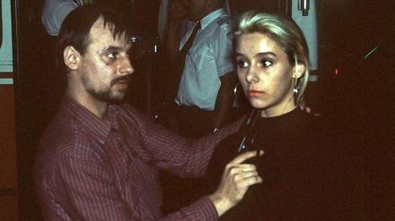 Dieter Degowski bedroht die Geisel Silke Bischoff. Bischoff wird im Laufe der Geiselnahme getötet.