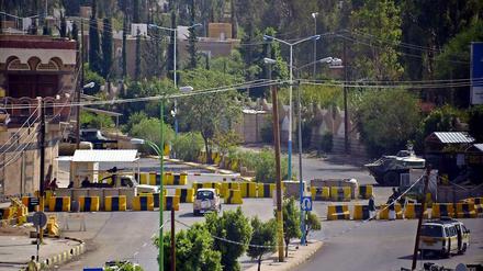 Straßensperren vor der US-Botschaft in Sanaa