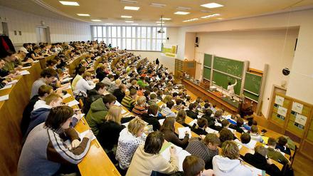 Mehr Geld für Bildung, vor allem auch für Hochschulbildung, darüber sind sich alle Parteien einig. Über den Weg gibt es aber verschiedenste Ansichten.