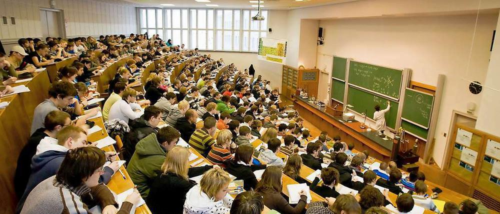 Mehr Geld für Bildung, vor allem auch für Hochschulbildung, darüber sind sich alle Parteien einig. Über den Weg gibt es aber verschiedenste Ansichten.