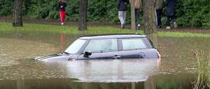 Weltuntergangswetter, versunkene Autos: Die Unwetter der vergangenen Tage haben ihre Spuren hinterlassen.