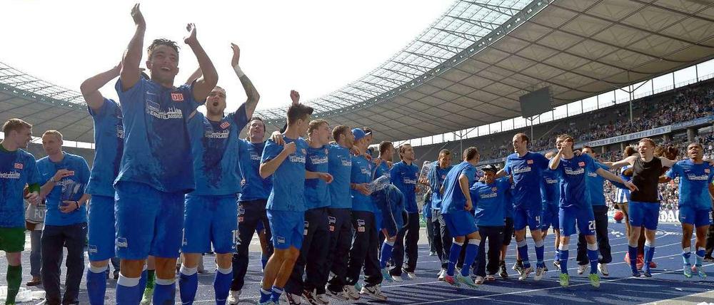 Geschafft. Gegen den SV Sandhausen gelingt Hertha BSC am 21. April 2013 im Olympiastadion der Wiederaufstieg.