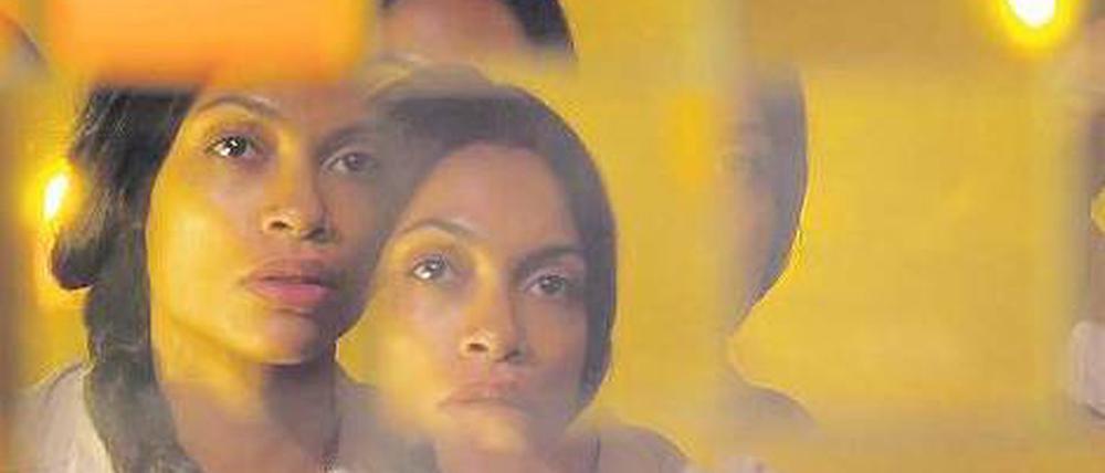 Wer bin ich – und wenn ja, wie viele? Rosario Dawson als Hypnotiseurin Elizabeth in "Trance".