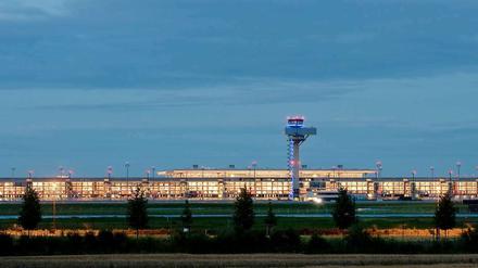Der Stresstest auf der Flughafen-Baustelle entscheidet nicht nur über den Terminplan für die Eröffnung... 
