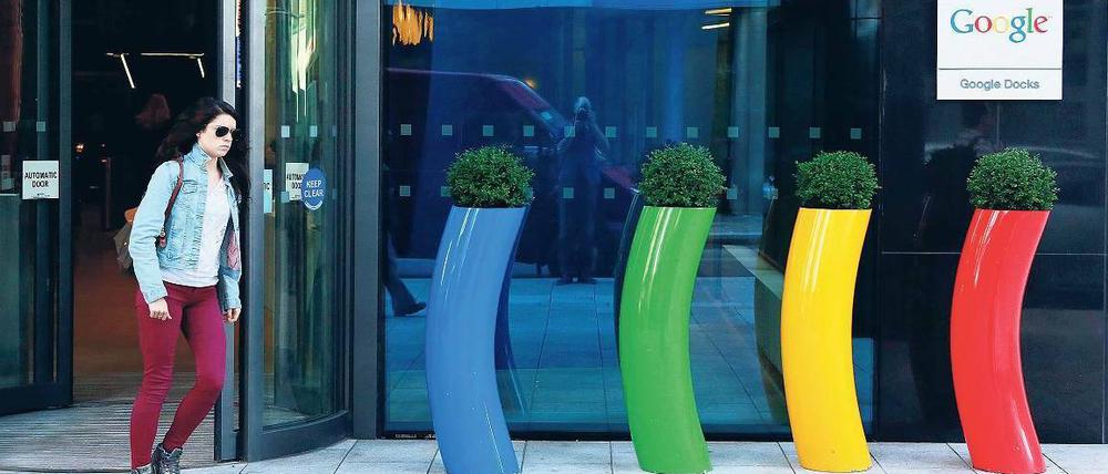 Die Farben des Internets. Google verdient mehr, macht mehr Umsatz und hat 54,4 Milliarden Dollar in der Kasse. All das reicht der Börse jedoch nicht. Foto: Reuters