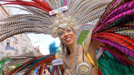 Samba in Berlin - das gibt es nur zum Karneval der Kulturen.