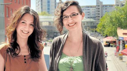 Kiezkennerinnen. Aslı Özarslan und Canan Turan sind die Regisseurinnen von "Canım Kreuzberg".