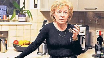 Kurzer Moment der Einsamkeit. Luminita Gheorghiu, Star des neuen rumänischen Kinos, spielt die resolute Übermutter Cornelia, die ihren Sohn raushauen will, nachdem er einen tödlichen Unfall verursacht. 