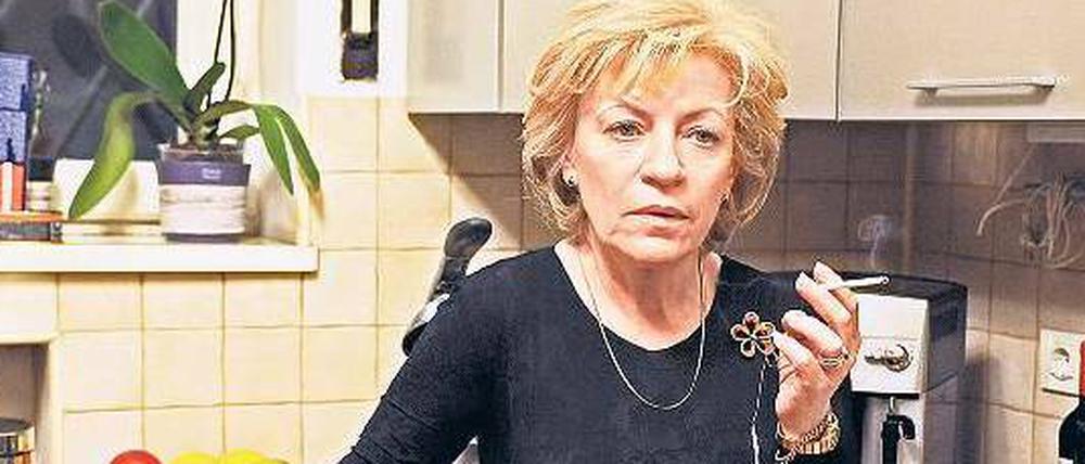 Kurzer Moment der Einsamkeit. Luminita Gheorghiu, Star des neuen rumänischen Kinos, spielt die resolute Übermutter Cornelia, die ihren Sohn raushauen will, nachdem er einen tödlichen Unfall verursacht.