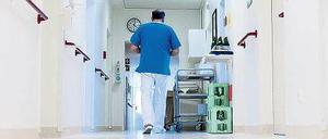 Rund 500 Pfleger und Schwestern fehlen allein in den Berliner Kliniken der Charité und von Vivantes.