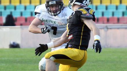 Auf Kollisionskurs. Adler und Rebels lieferten sich ein enges Match. 