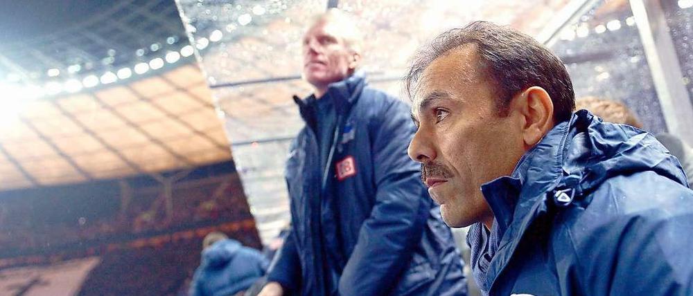 Trainer Jos Luhukay war auch in Köln im Gespräch. In Berlin ließ er den Abstieg vergessen.